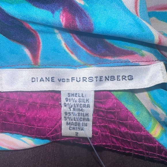 Diane von Furstenberg Silk Blend Sleeveless Low Cut Blue & Purple Blouse Size 2 - Picture 2 of 4